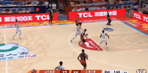 NBA-陈林坚跳投命中得分上双，山东追至落后27分打停上海